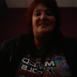 Meet your Posher, Leona